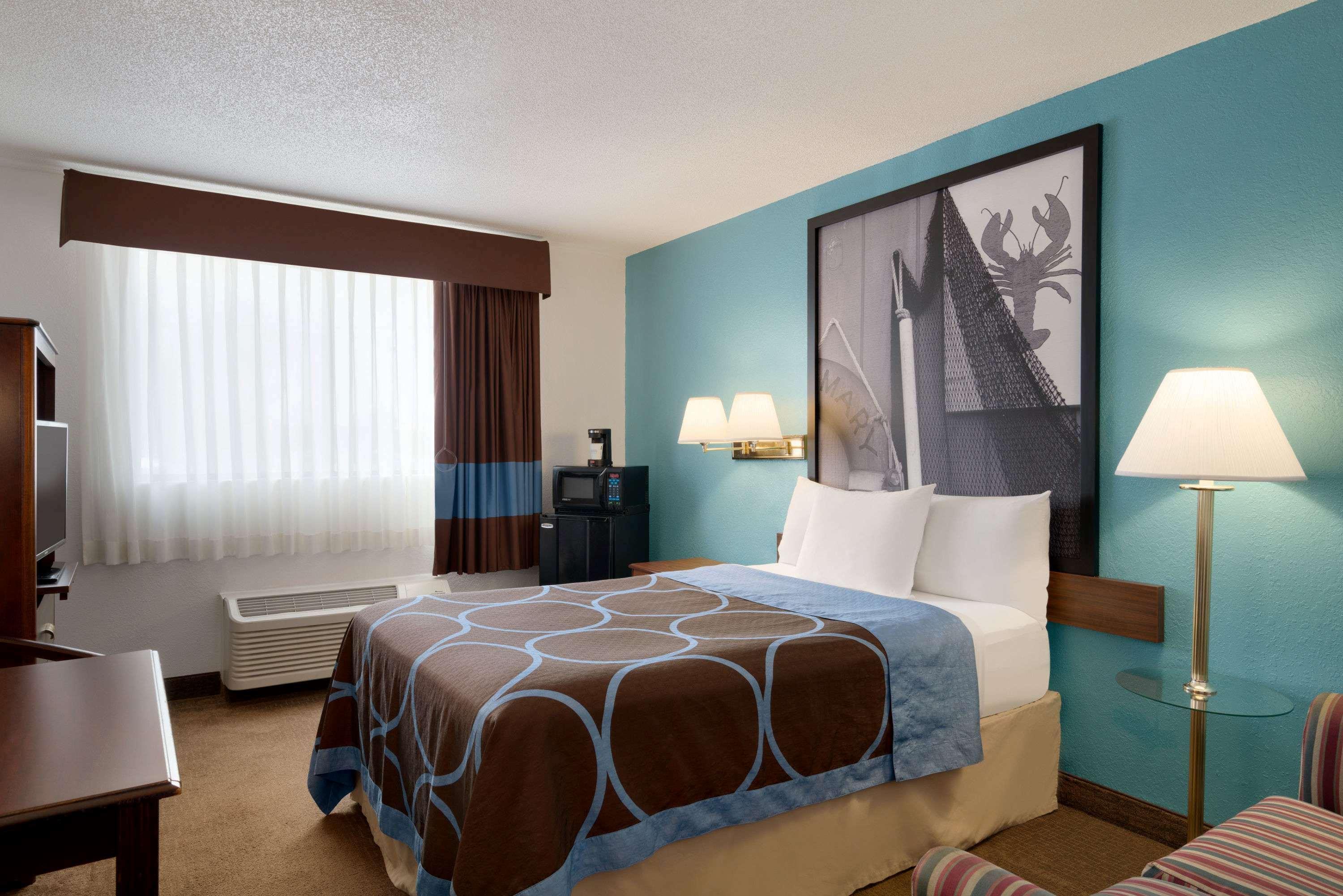 Super 8 By Wyndham Portland/Westbrook Area Exterior foto